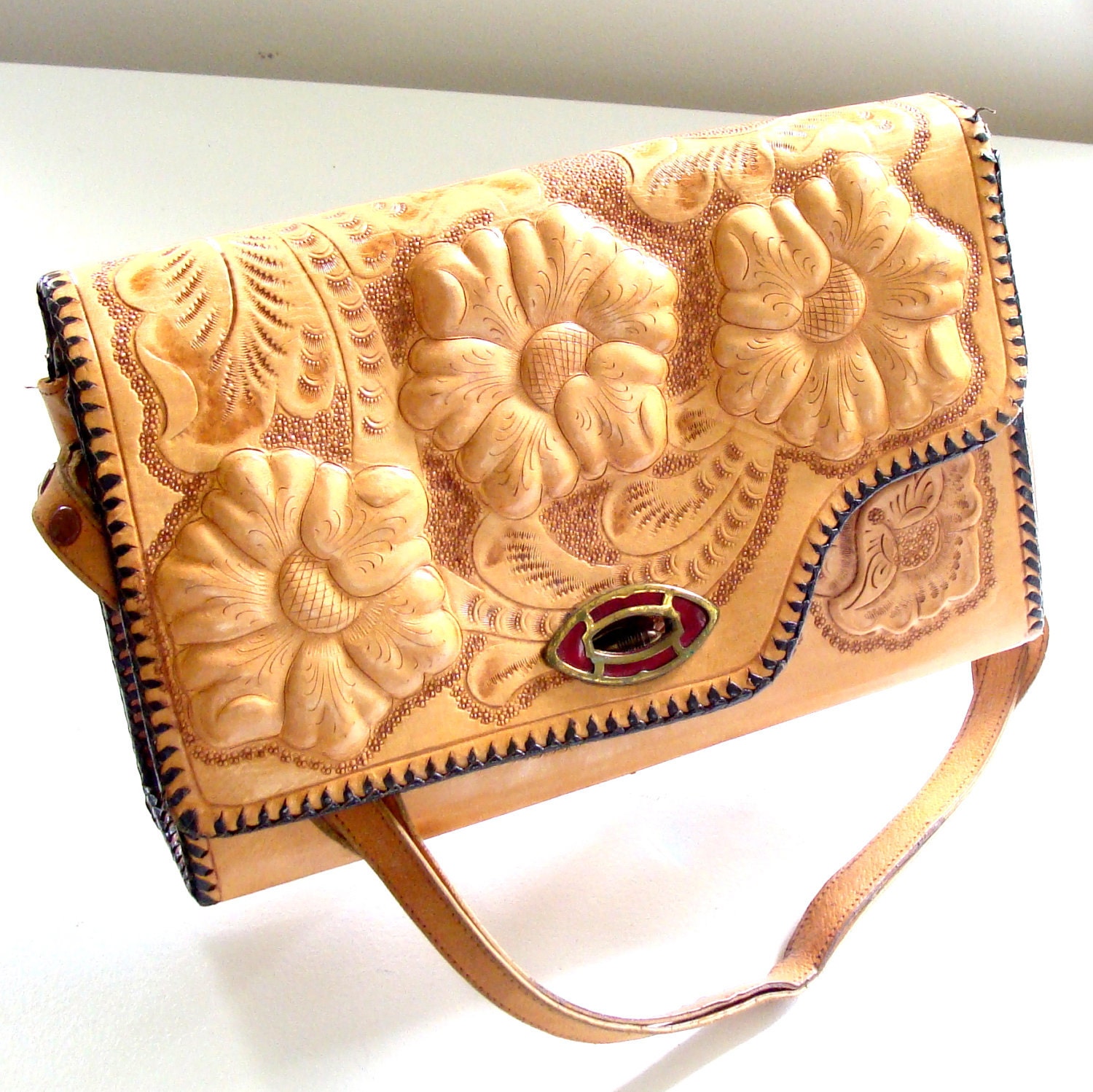 Vintage 1960 Reversible Tooled Leather Purse wtih Flowers