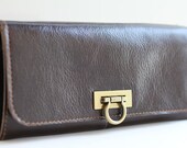 Pochette in Dark Brown - Classic Leather Clutch - detachable leather strap