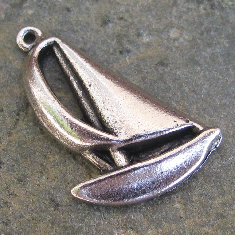 Sailboat Charms Nautical Charms in Antique Silver Jewley Findings - 6 pcs - 1075