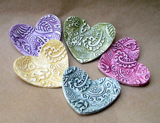 FIVE  Ceramic Heart ring bowls itty bittys