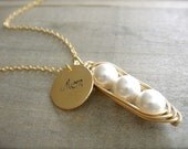Mom's Personalized 3 Peas in a Pod - Pearls in Gold Filled Wire with Personalized Disk - Choose Your PEARL COLOR - Mother's Day