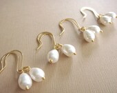Bridesmaid Gift - 4 Sets of Cream or White Teardrop Pearl Earrings in Gold - Your choice
