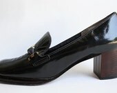 Black Loafer Heels - Shiny Vintage Golden Buckle Naturalizer Secretary Heels - size 7 AAA - Office Fashion