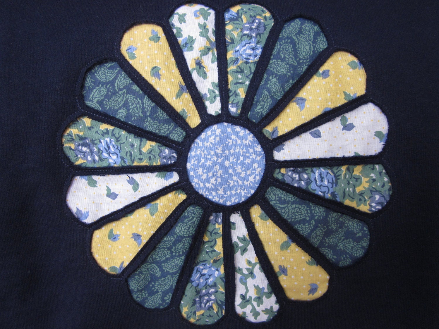 Dresden Plate - Navy - XL