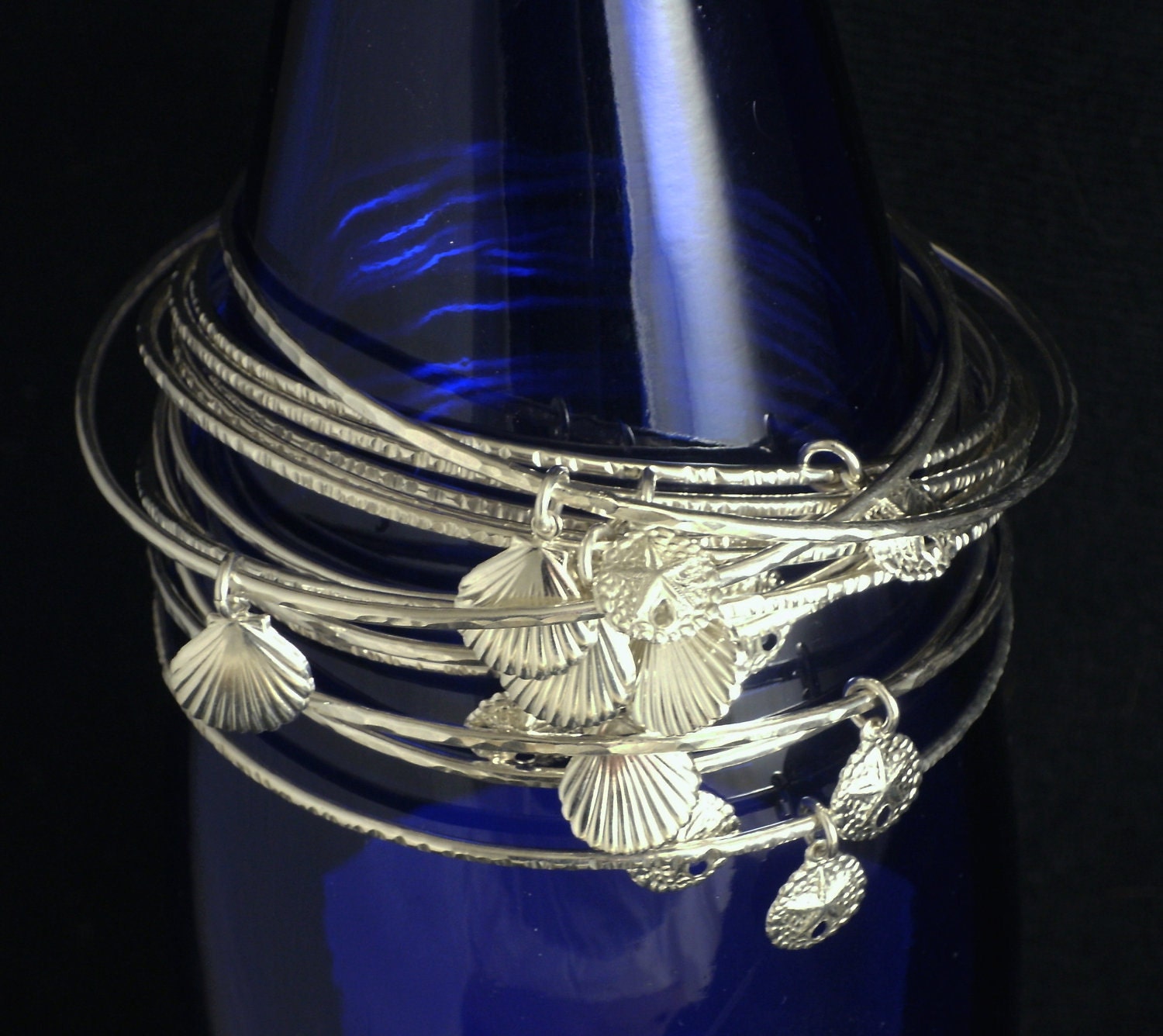 Sterling Silver Hammered Bangle Seashell Charm Bracelet