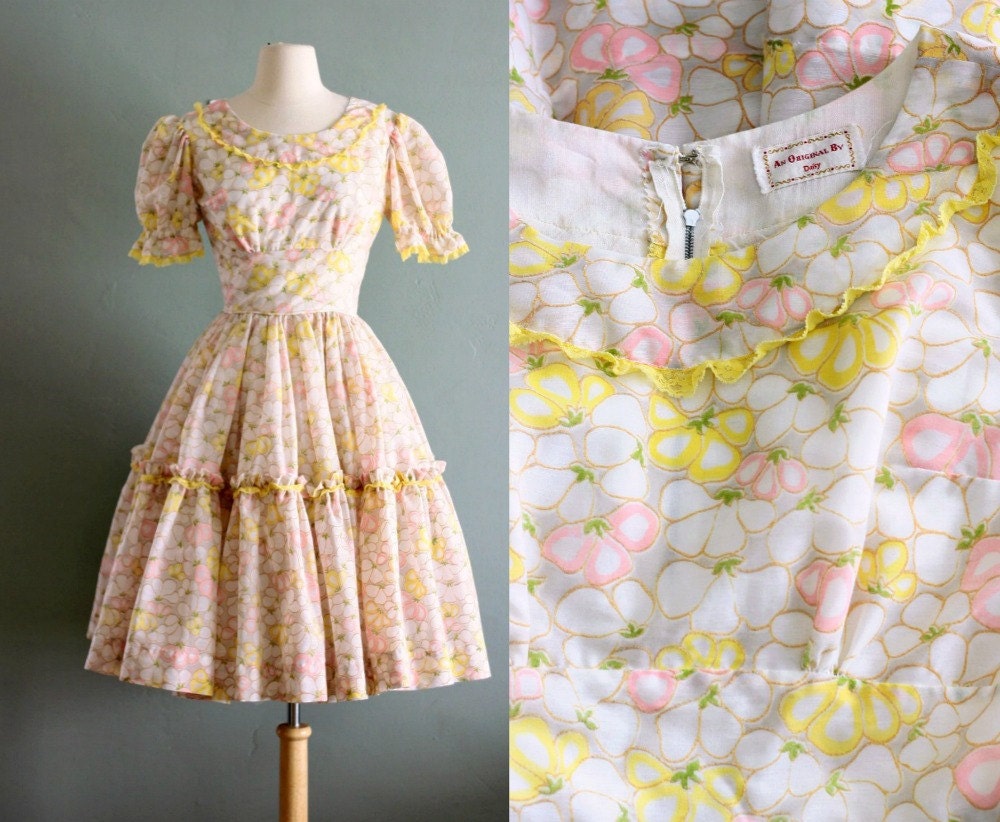 60's XS/S Floral Print Full Skirt Dancing DRESS