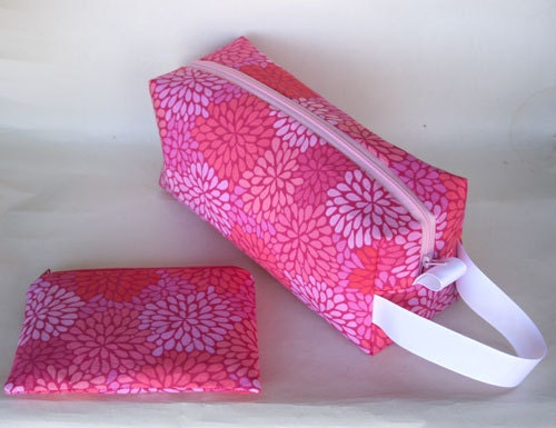 Fuschia and Pink Chrysanthemums Large Box bag