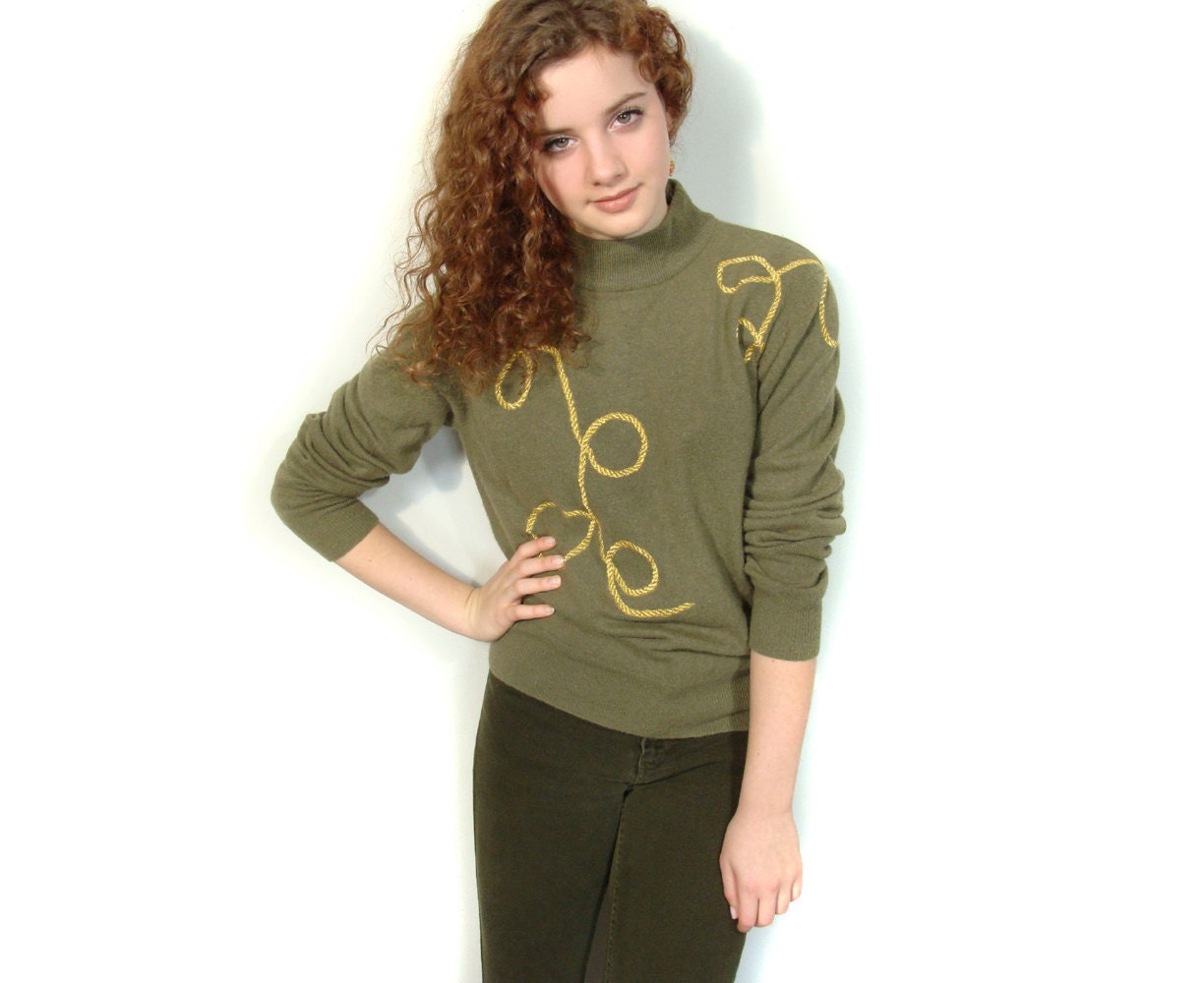 Vintage embroidered angora / lambswool sweater Small