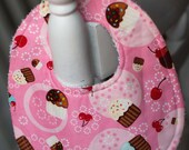 Adorable and Stylish Baby Bib