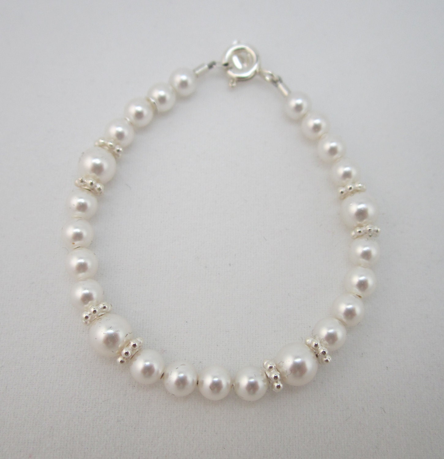 White Pearls baby bracelet (BDW)