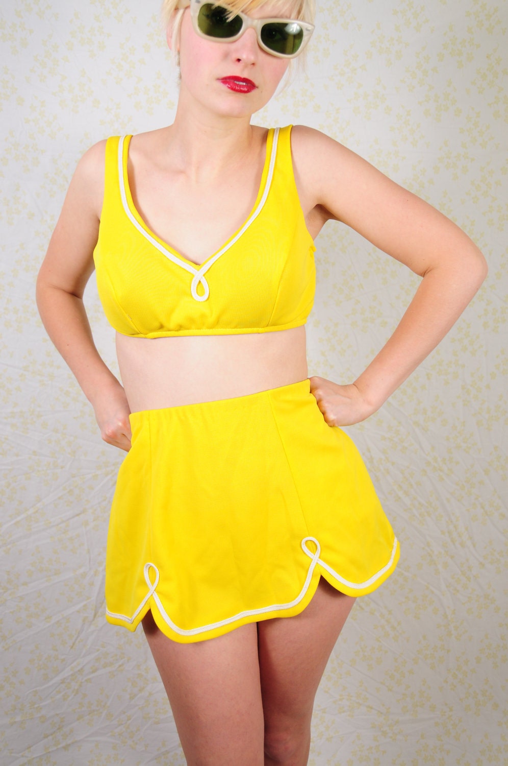 Vintage 1960s/1970s sunshine yellow high waisted bikini with skirt and white details