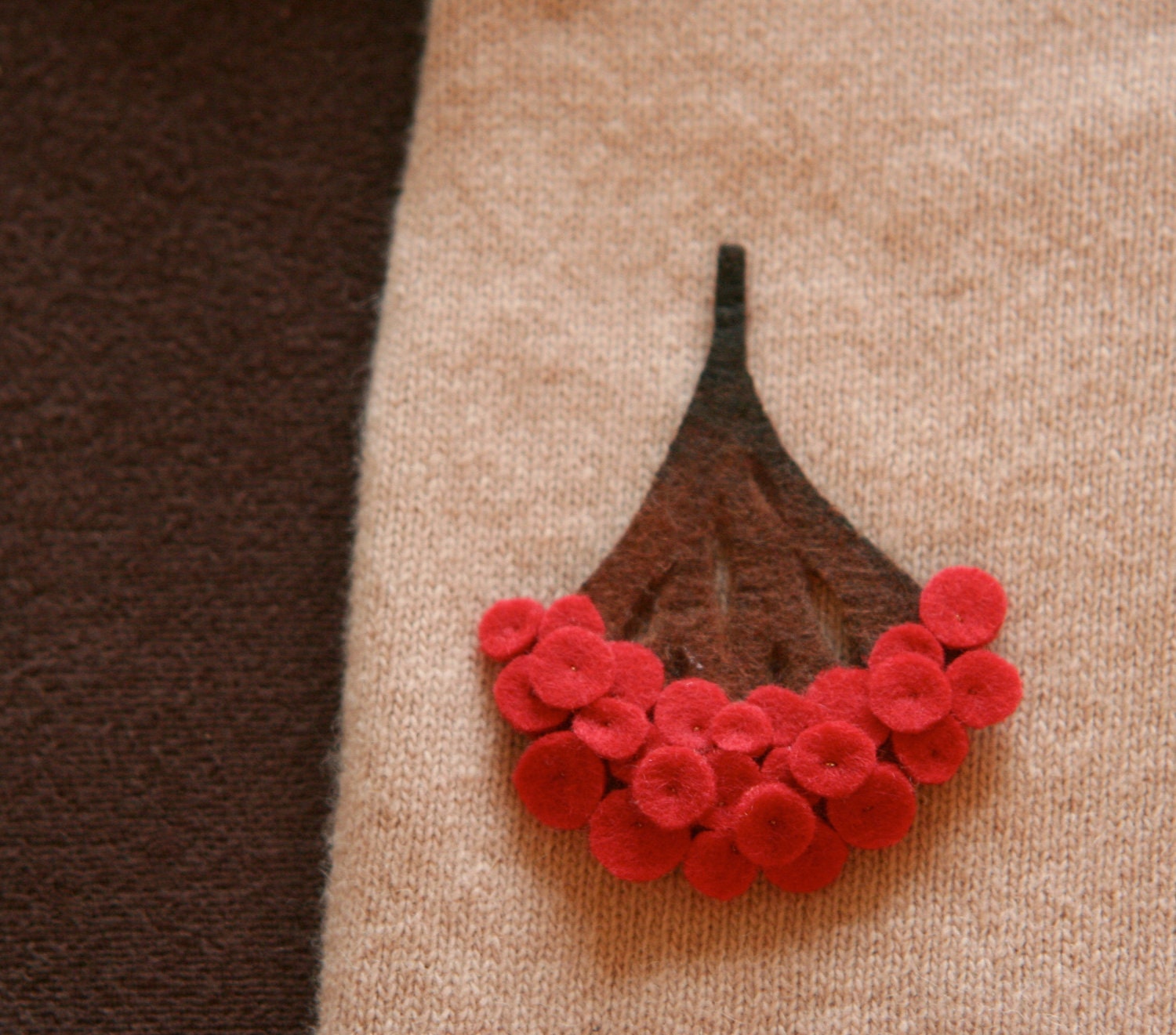 BROOCH- embroidered wool felt brooch (ashberry, red and brown colors)