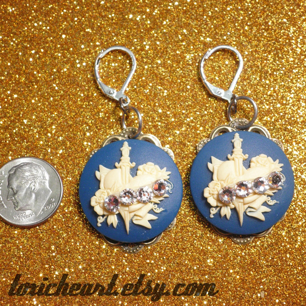 Navy & Cream Tattoo Heart Cameo Earrings  e46