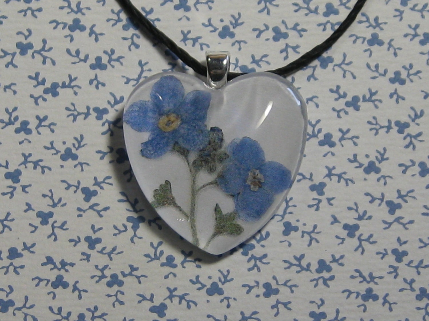 Forget Me Not Glass Pillow Top Pendant - Heart