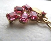 ON SALE: Vintage flower brooch gold and hot pink