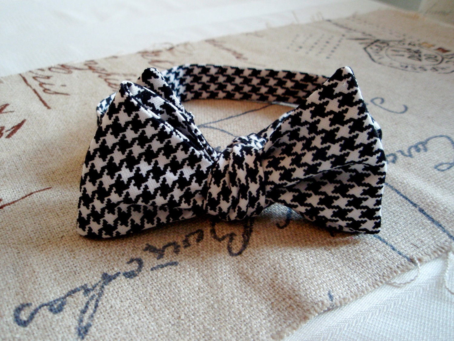 Houndstooth Bow Tie