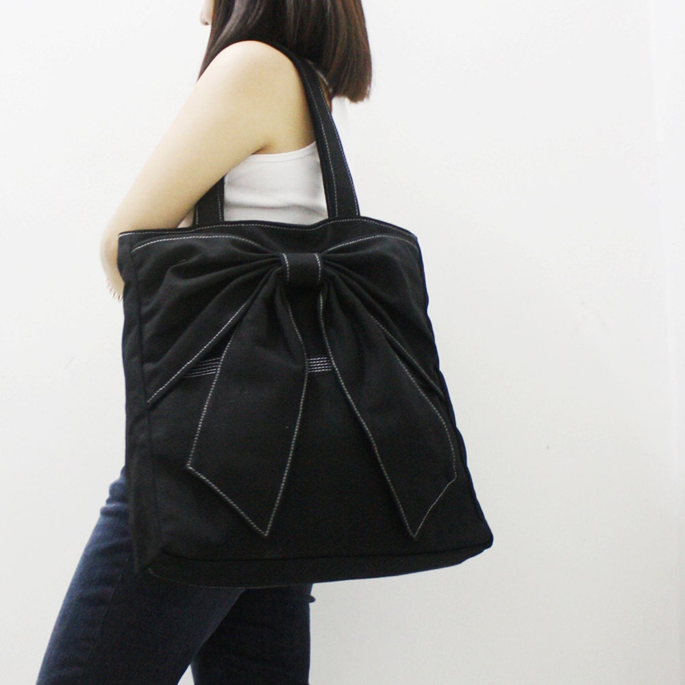 QT Canvas Tote in BLACK - Double Straps Shoulder Bag