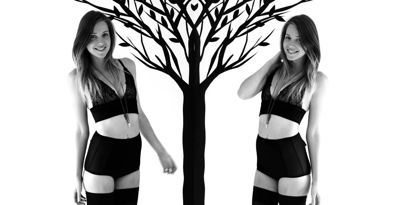 Sammie keyhole tie back knickers