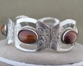 Sterling Hencho Mexico Bracelet Signed EN Cats Eye Stone
