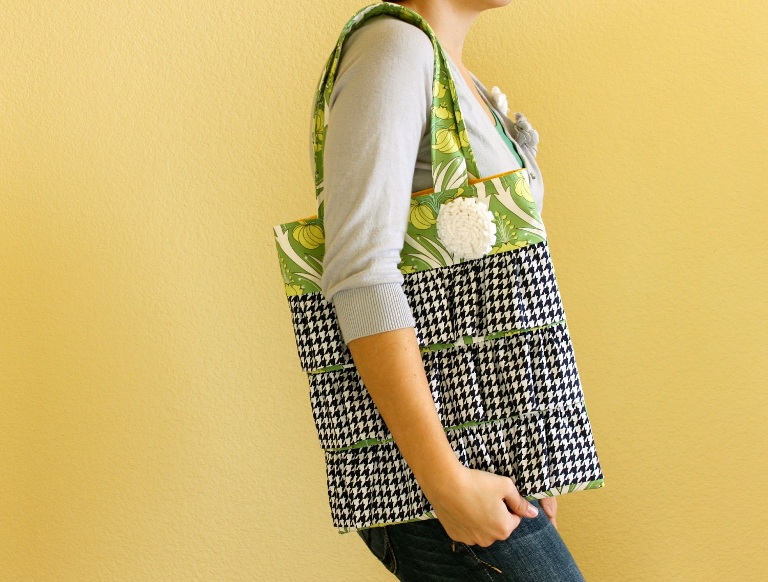 New - The Sybil Tote Bag -  Lime Passion Lily/Navy Blue Houndstooth print
