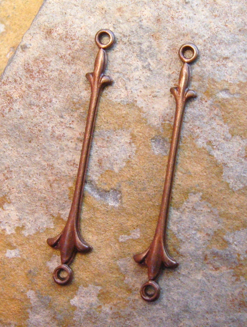 4 Fleur de Lis Connectors 15mmx27mm Trinity Vintage Patina  -  Trinity Brass Co. LOW SHIPPING