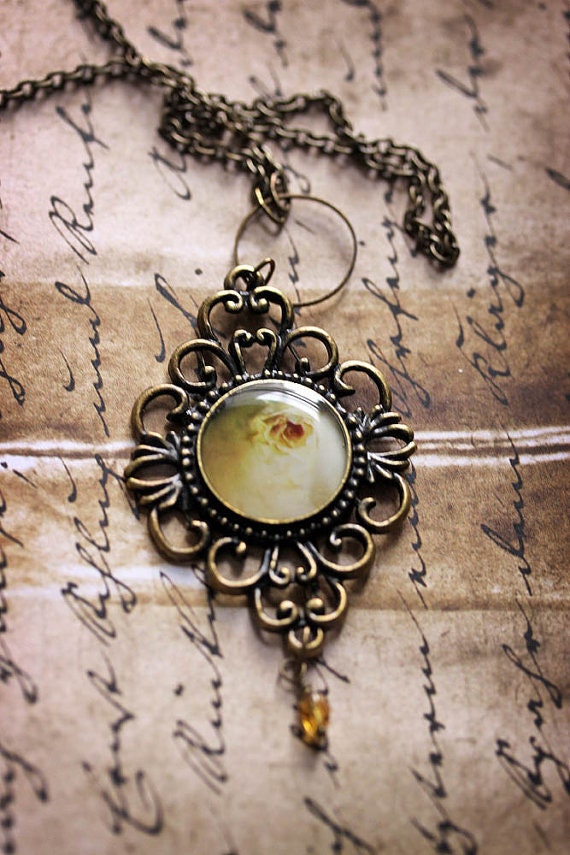 20% OFF Sale Vintage Inspired Jewelry Photo Necklace - The Vintage Rose - original fine art photo