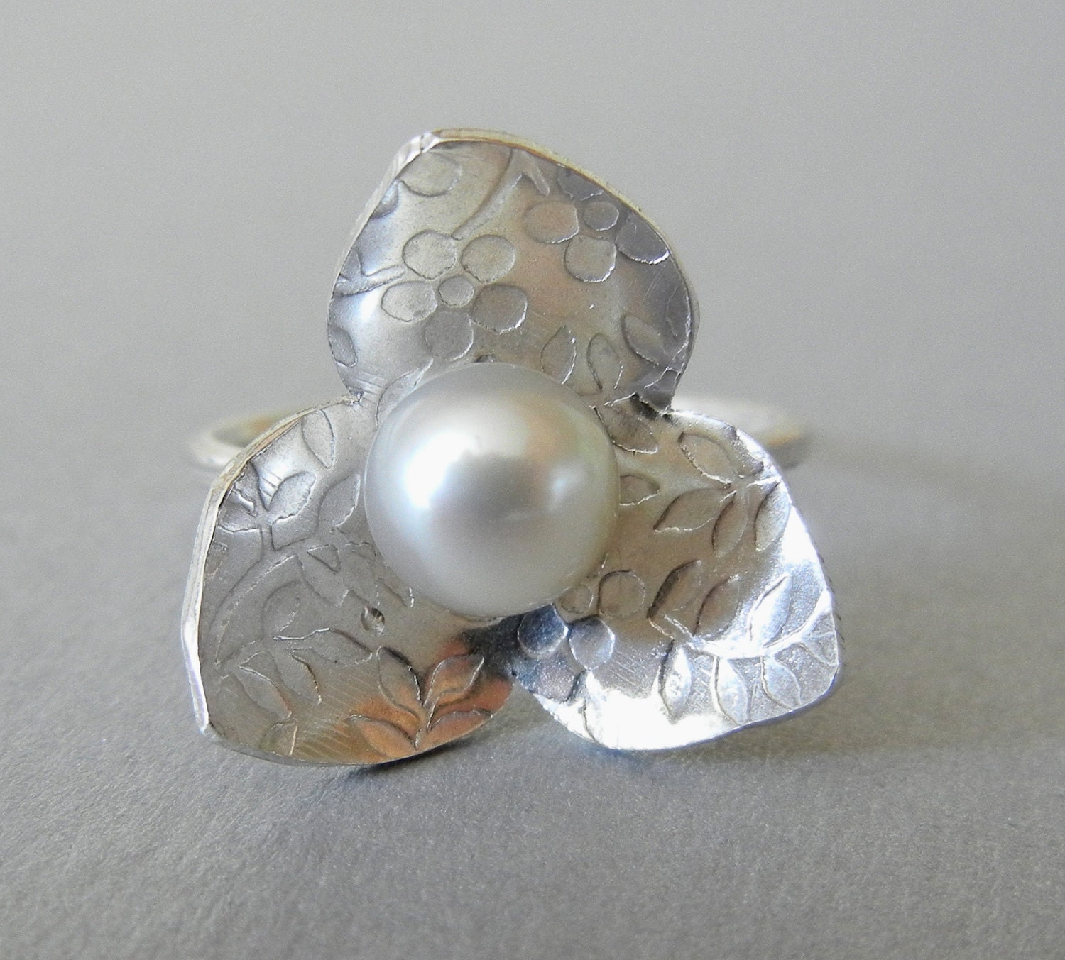 Floral Pearl Ring