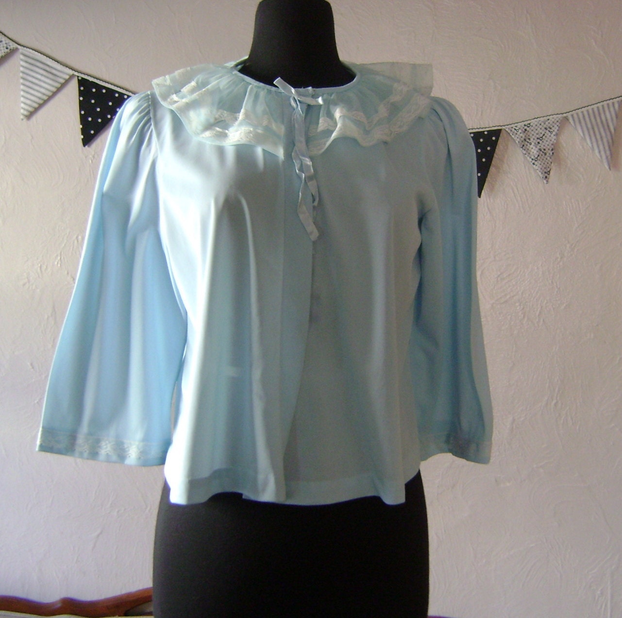 Vintage Boudoir Jacket - Baby Blue - Circus collar