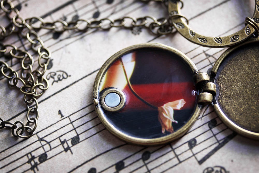 20% OFF Sale Vintage Inspired Jewelry Photo Locket - Those Weary Days - original fine art photo tulip bouquet
