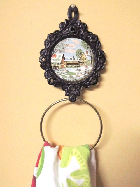 Sixties Iron and Ceramic Kitchen Towel Holder by Enesco