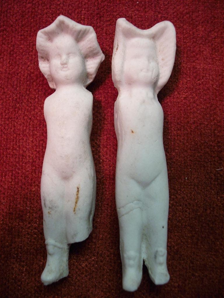 2 Freezing Frozen Charlotte Dolls With Bonnets - Lot 3