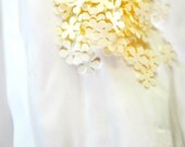 Confetti 150 Tiny Paper Flowers Cream Spring