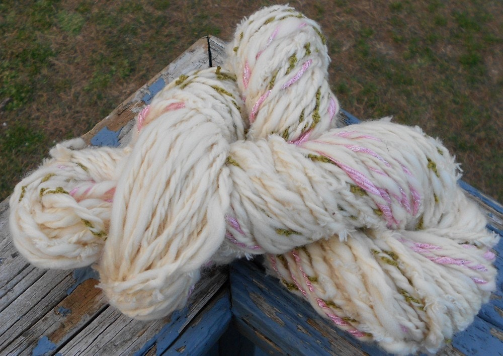 Handspun Yarn, Handspun Art Yarn, Victorian Spring, 3 ply, Romney Wool, Super Bulky
