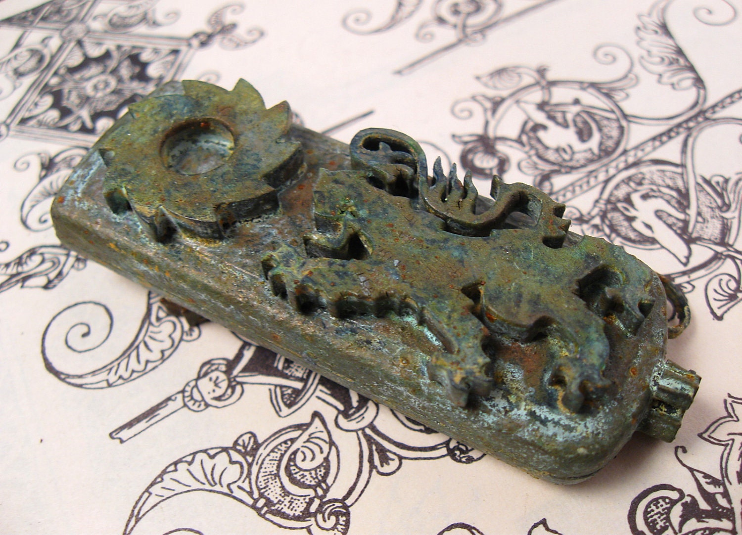 Ornate, Gothic, Medieval Styled USB drive 16 GB
