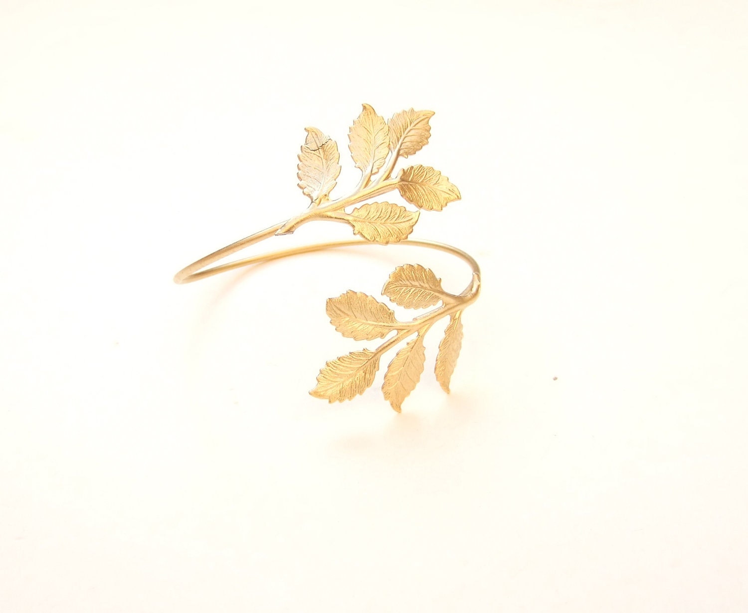 New. Spring Spirit.24k gold plated unique bracelet.