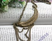 Pretty retro copper feather shape necklace pendant vintage style
