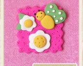 Bee Happy bow center/embellishment