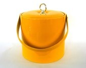 Yellow Ice Bucket. Sunshine Yellow Pattent Leather. Retro. Mod. Lidded. Round. Wine Cooler. Barware. Beverages. Vestiesteam. tbteam.