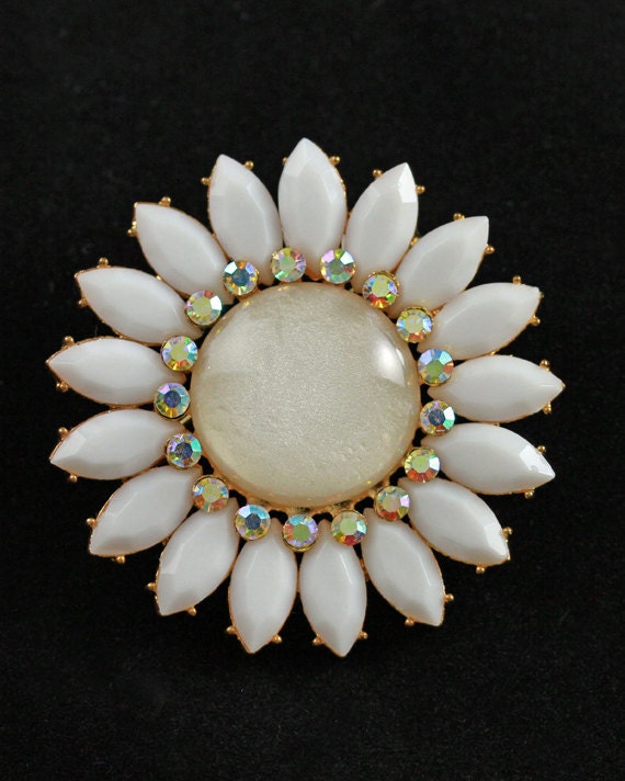 White Summer Petals Aurora Borealis Opalesque Pin Broach 2.25 inches Wide
