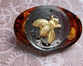 Steampunk Brooch-Bee On Time