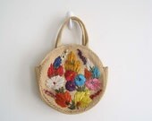 vintage 1960s purse / raffia ( EMBROIDERED FLORAL )