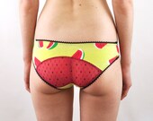 Panties with watermelon print and watermelon seed lace