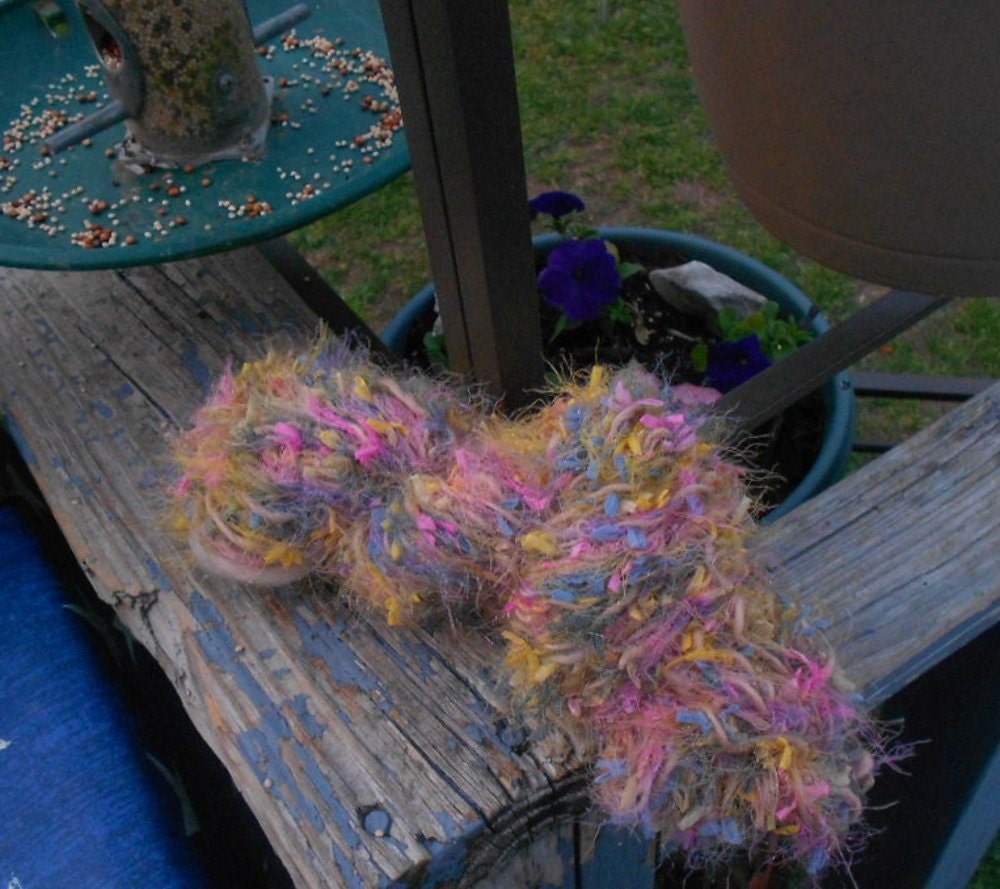 Handspun Yarn, Handspun Art Yarn, Bows, Romney Wool, 58 yards, 6wpi