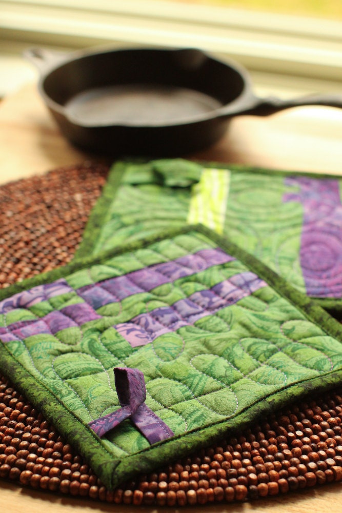 art quilt gift pot holders - Buckland fields