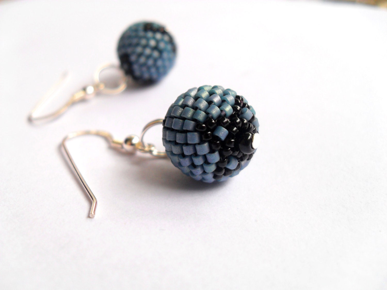 Blue beaded bead earrings, blue cyrenes earrings - Caliopescaprice