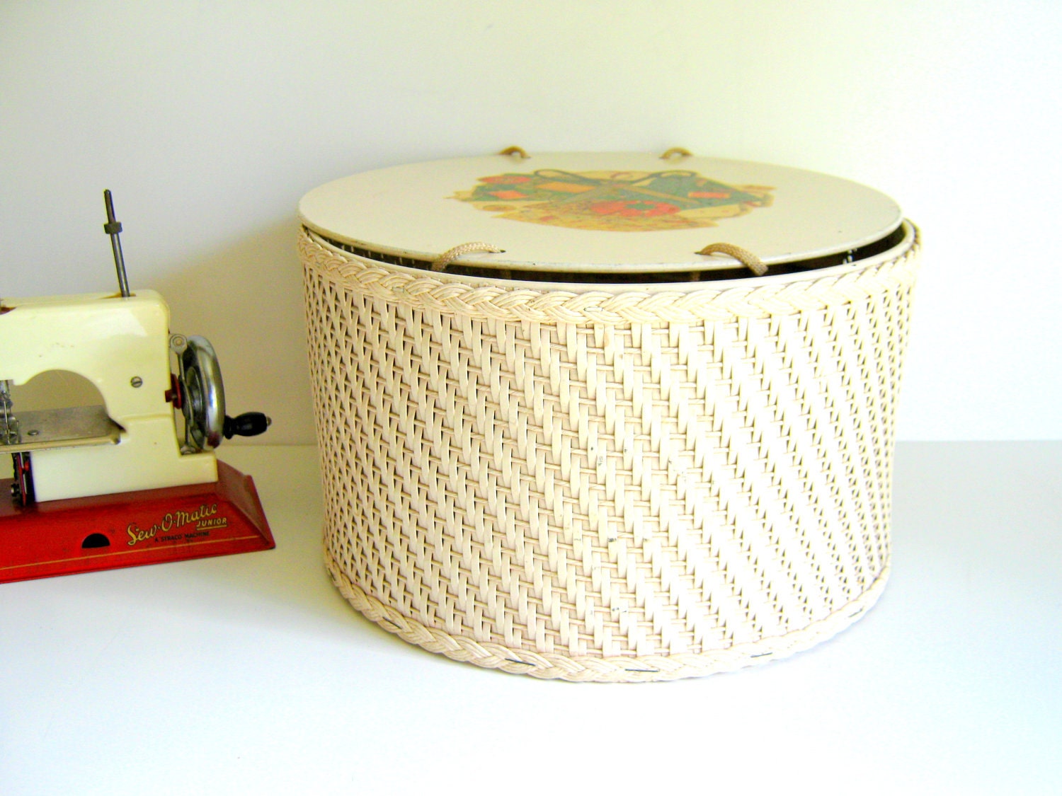 Antique White Wicker Sewing Basket Cottage Chic by RollingHillsVintage