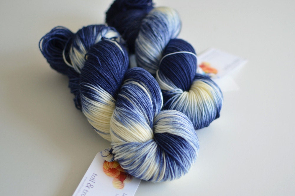 Hand Dyed Sock Fingering Yarn - LIMITED - Superwash British Falkland Merino / Nylon 465 Yards - Starry Night - Indigo Blue and Ivory Cream