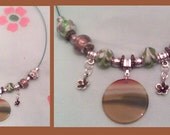 Memory Wire Necklace w Agate Pendant,  Free Ship/Track.  0312-21.