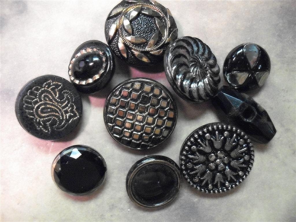 Oddles Of Kaboodles Of Rare Vintage Specialty Black Glass Buttons Lot I