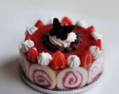 Charlotte Russe miniature cake